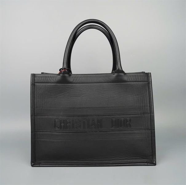 Túi Dior tote đen kèm charm sz36 KG+