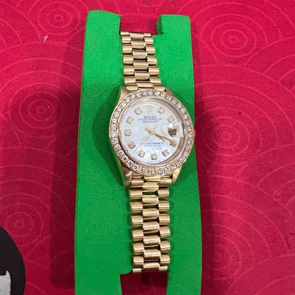 Đồng hồ Rolex mặt tròn đính đá viền sz28mm (HC) KG+