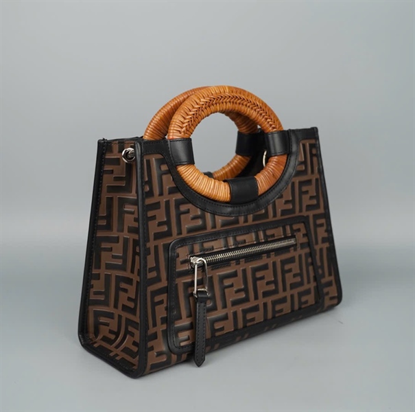 Túi Fendi handle nâu đen in nổi sz28 KG+