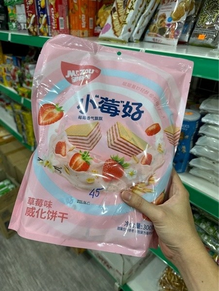 Bánh Xốp dâu mr zou gói 300gr