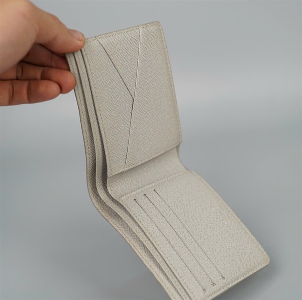 Ví LV trắng logo xanh +