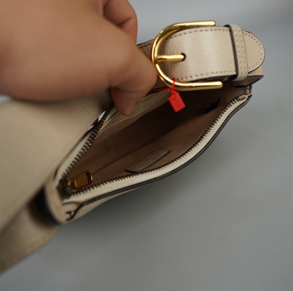 Túi GG kẹp nách trắng (739076213317) sz20 KG+