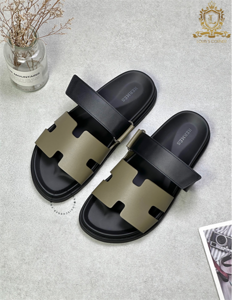 Sandal Hermes Chypre đen / etoupe trơn