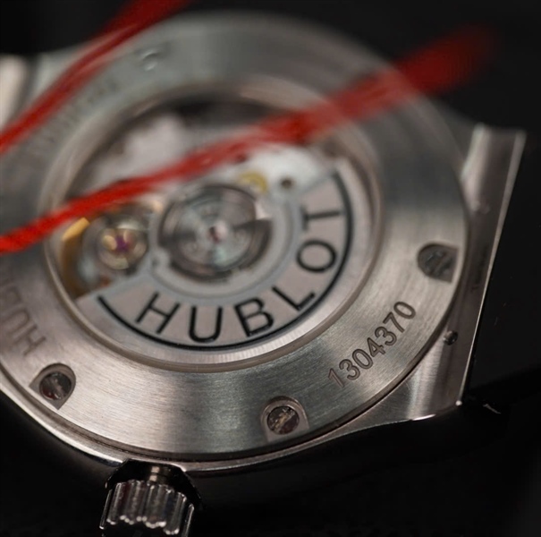 Đồng hồ Hublot mặt tròn quai đen (1304370) (HC) +