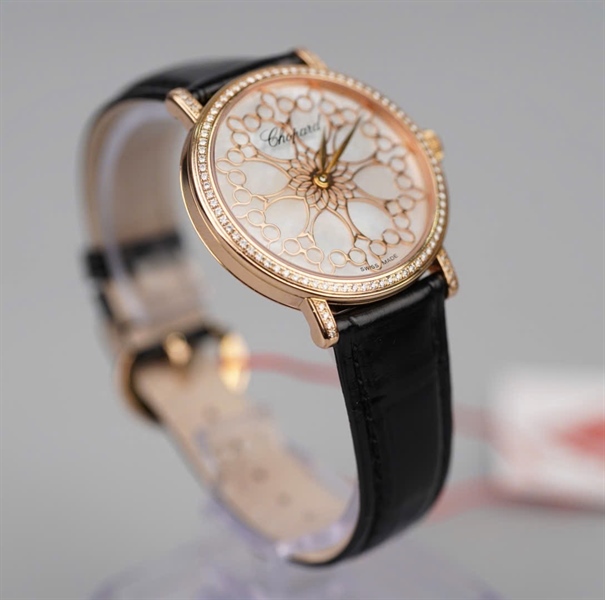 Đồng hồ Chopard mặt tròn quai đen (6465094599) sz34 (HC) +