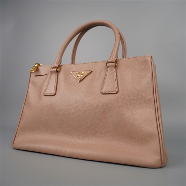 Túi Prada handle saffiano màu nude sz30 KG+