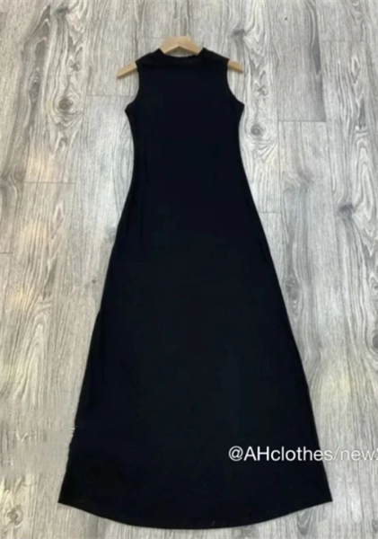 VÁY THUN ĐEN SÁT NÁCH DÁNG DÀI