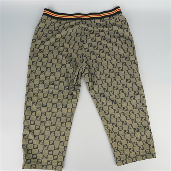 Quần Fendi xám KG+