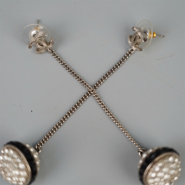 Bông tai Chanel hạt châu (B17P) KG+