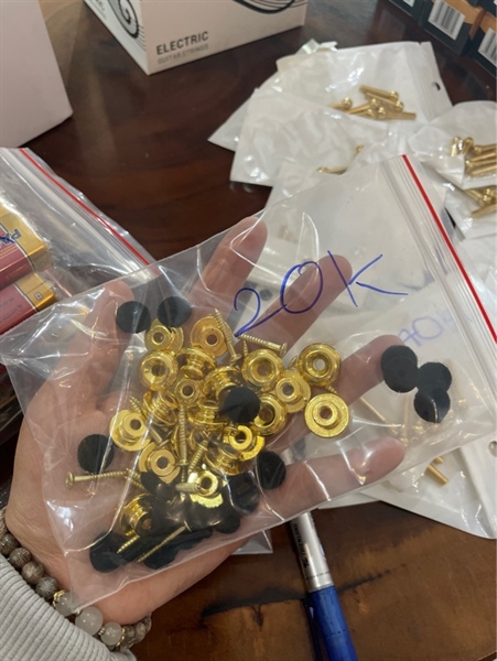 Chốt dây đeo Vàng