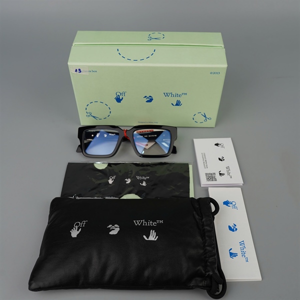 Kính OFF- White Basic đen OERJ020 1000 (54-18-145) KG+