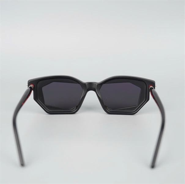 Kính Kuboraum đen bản limited P14 BMR (51-18-145) KG+