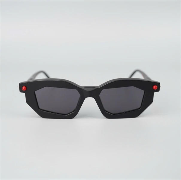 Kính Kuboraum đen bản limited P14 BMR (51-18-145) KG+