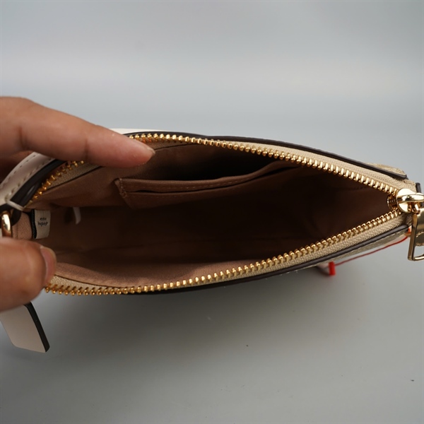 Túi Coach màu xám trắng (A-T) sz19 KG+