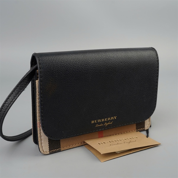 Túi BBR đeo chéo đen phối sọc (BQ) KG+