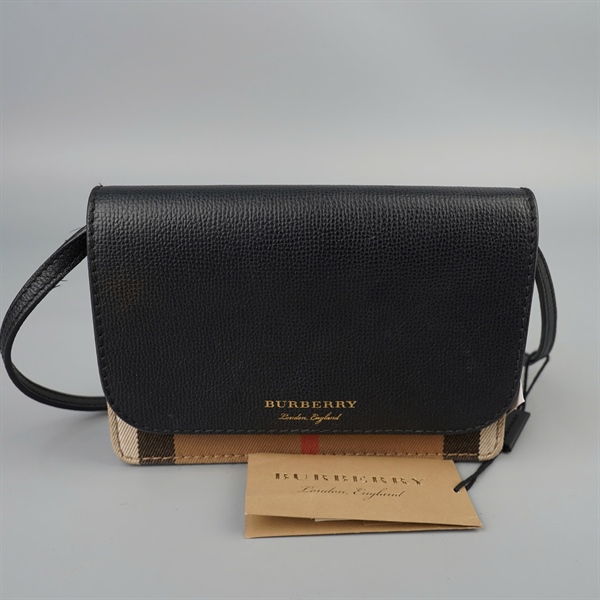 Túi BBR đeo chéo đen phối sọc (BQ) KG+