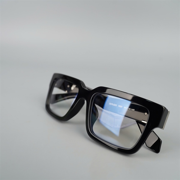 Kính OFF- White Basic đen OERJ020 1000 (54-18-145) KG+