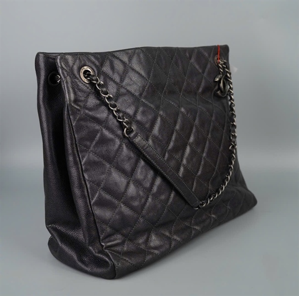 Túi Chanel Tote đen dây xích (17315437) sz34 KG+