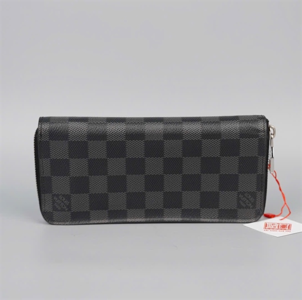 Ví LV khóa zip ô vuông đen KG+