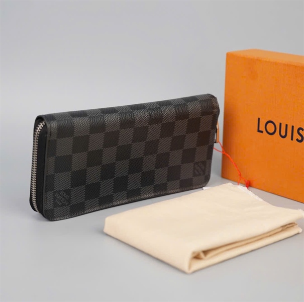 Ví LV khóa zip ô vuông đen KG+