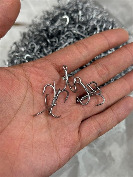 Lưỡi câu ba tiêu BKK UA kháng mặn số 6