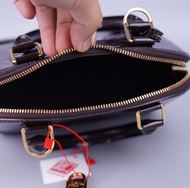 Túi LV Alma đen bóng (kèm + chìa) sz22+