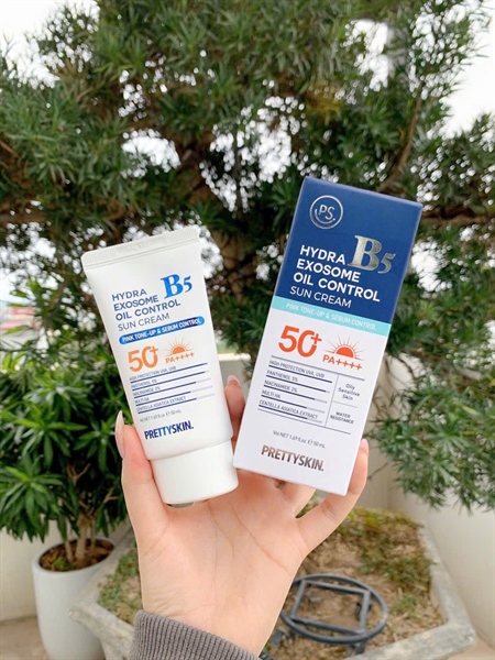 ￼Kem Chống Nắng Pretty Skin Multi Hydra B5 Oil Control Sun Cream |A10
