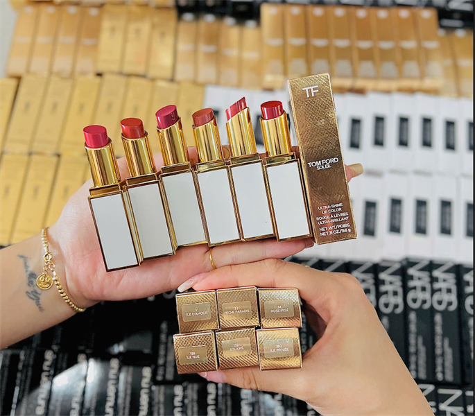 Son Tomford trắng vỏ hộp vàng #31