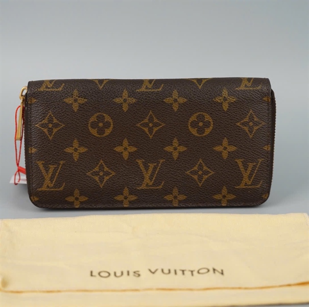 Ví LV hoa nâu khóa zip (LT) KG+