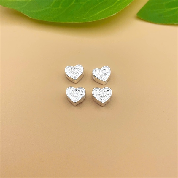 Nối trái tim chữ love trắng CB1670-1