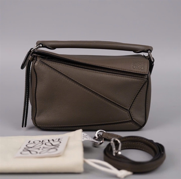 Túi Loewe xám xanh sz17 (BMC) KG+