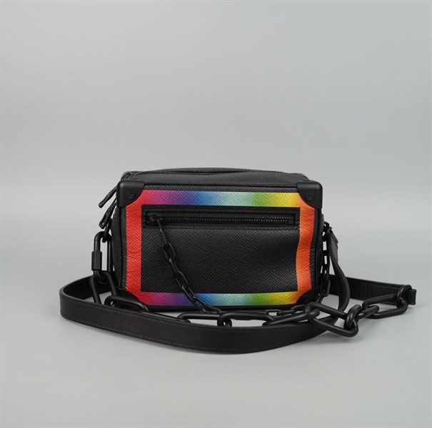 Túi LV Soft Trunk Taiga Mini Black/Rainbow sz18 (BMC) KG+