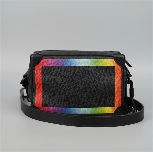 Túi LV Soft Trunk Taiga Mini Black/Rainbow sz18 (BMC) KG+