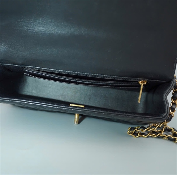 Túi Chanel Handle đen (K67LGENC) sz23 KG+