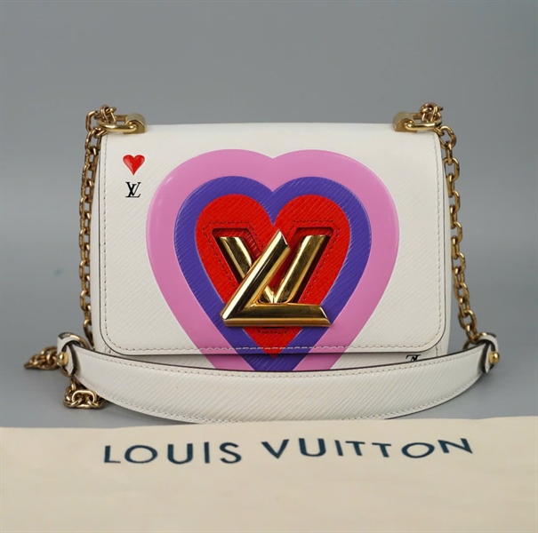 Túi LV Twist trắng họa tiết trái tim sz19 (BMC) KG+