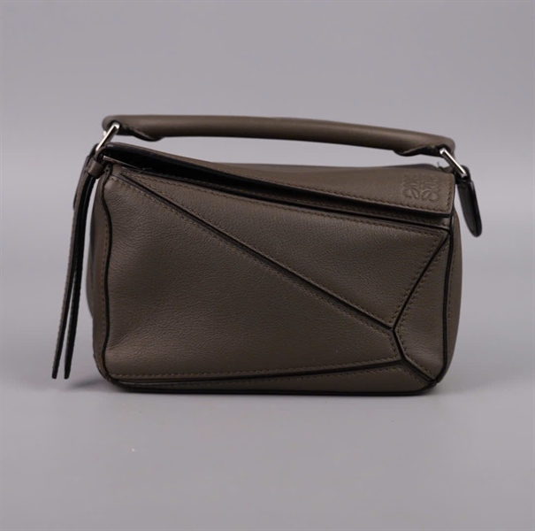 Túi Loewe xám xanh sz17 (BMC) KG+