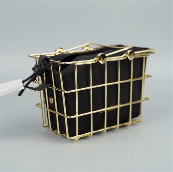 Túi Moschino đen kèm giỏ sz15 +