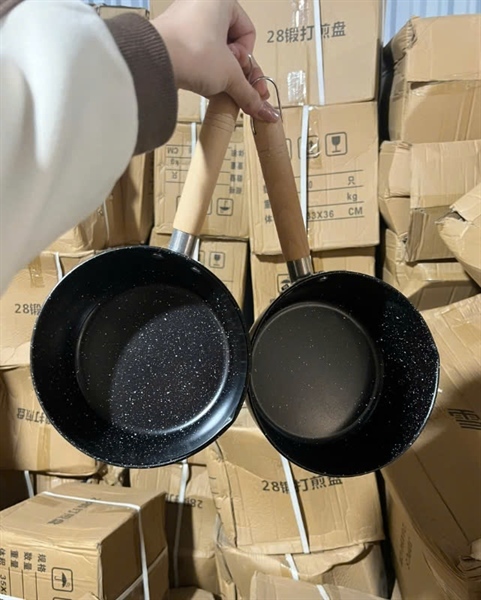 Chảo 18CM Cán Gỗ ( Thùng 60 )