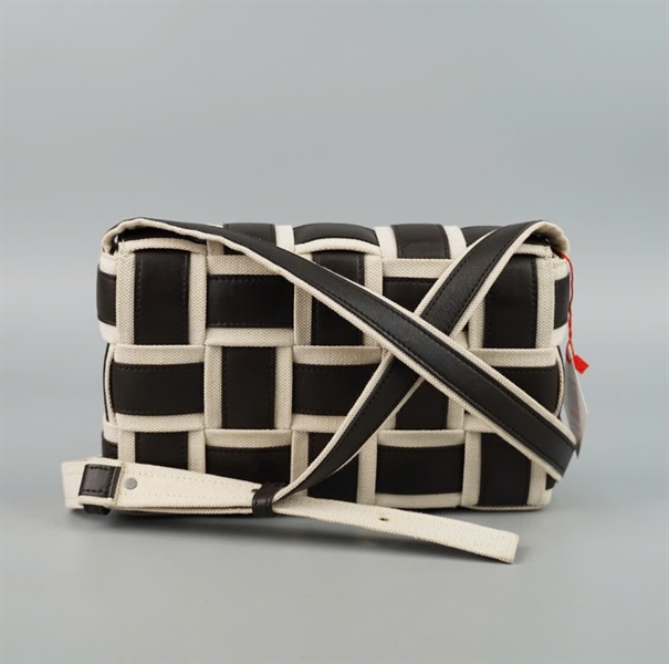 Túi Bottega đen trắng sz22 (BQ) KG+