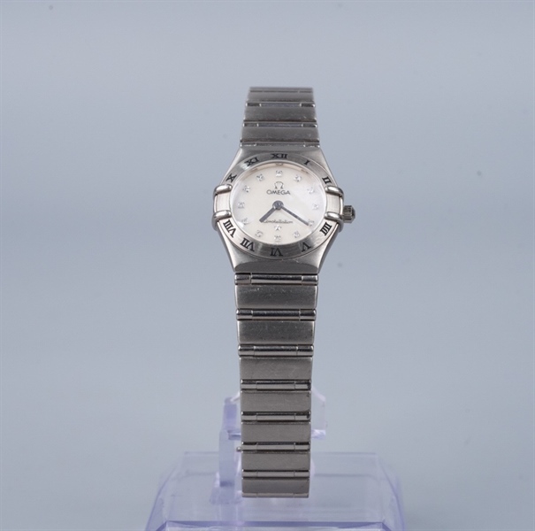 Đồng hồ Omega mặt tròn trắng dây bạc (56180336) KG+