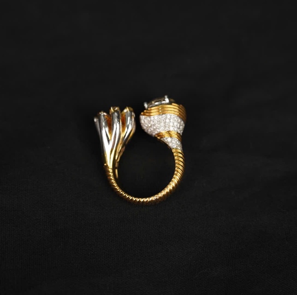 Nhẫn vàng đôi hoa kim cương 8,58ly kèm giấy kiểm định + hoa fancy kc màu thiên nhiên KG+