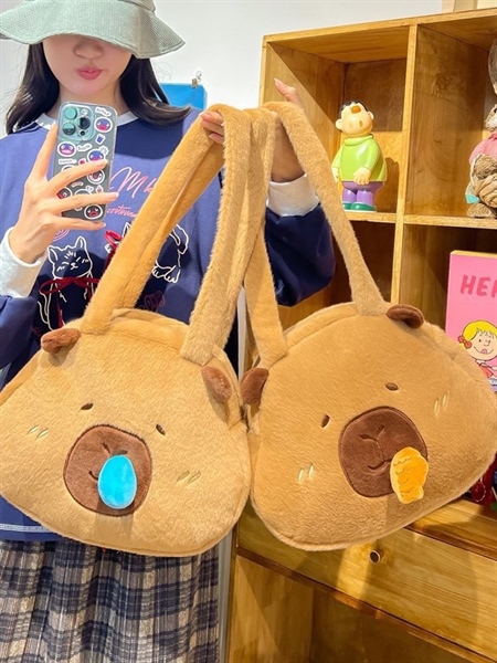Túi lông xách Capybara 72,8k/c (lố 3)
