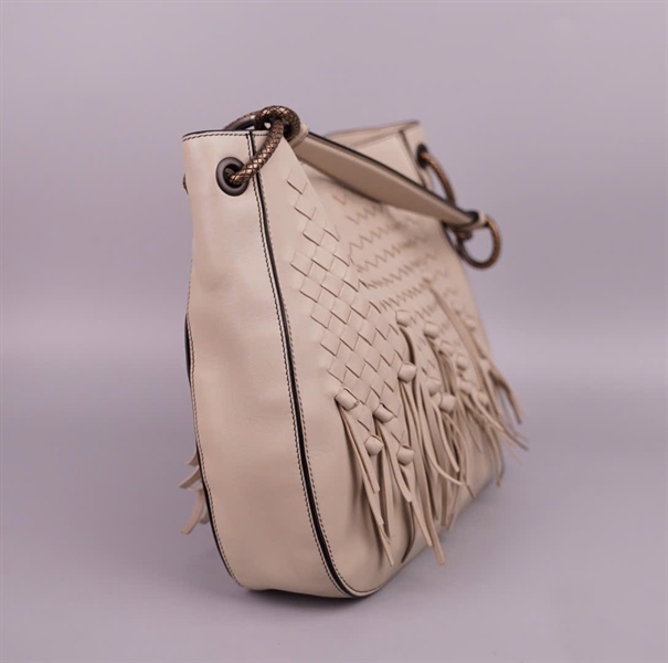 Túi Bottega trắng kèm gương sz30 KG+