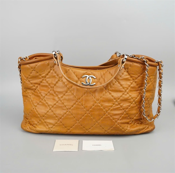 Túi Chanel tote vàng ánh kim có lót form (16597472) sz40 KG+