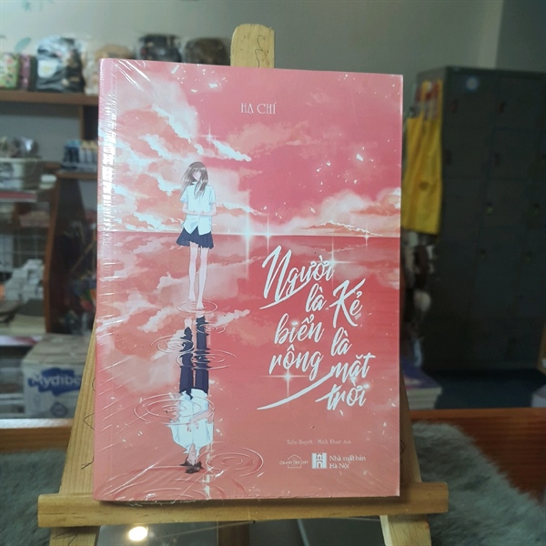 Người là biển rộng, kẻ là mặt trời