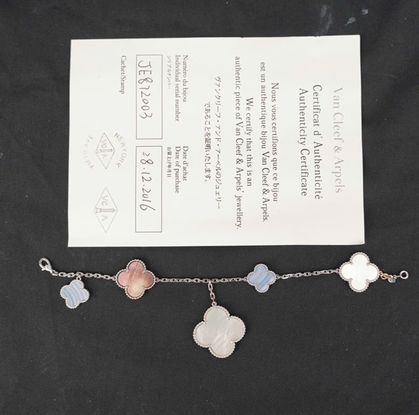 Vòng tay Van Cleef (JE872003) hoa trắng KG+