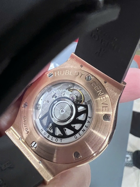 Đồng Hồ Hublot mặt tròn quai đen (843784)