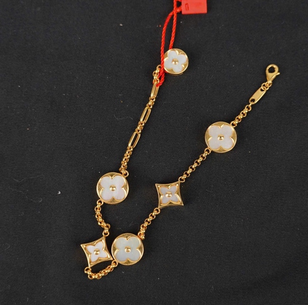 Vòng tay Van Cleef hoa trắng KG+