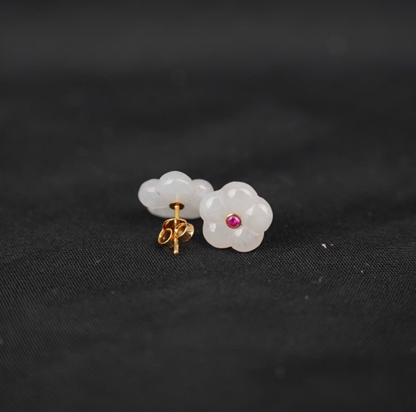 Bông Tai Tara cẩm thạch bạch ngọc A, nhụy Ruby, vàng 18K KG+