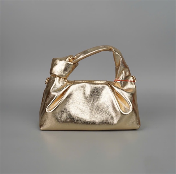 Túi Tara nhũ vàng đính charm hoa xanh sz20 KG+